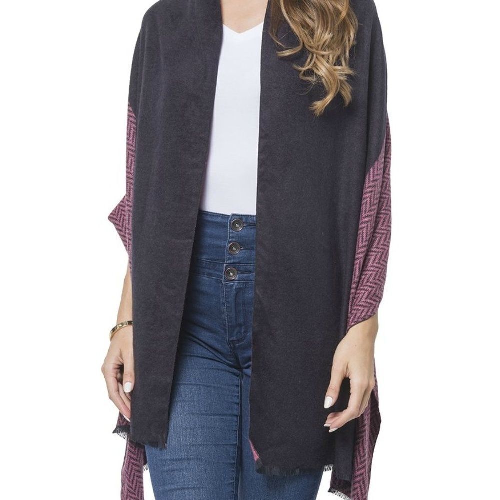 Shawl with Fringes Fuchsia Reversible One Size